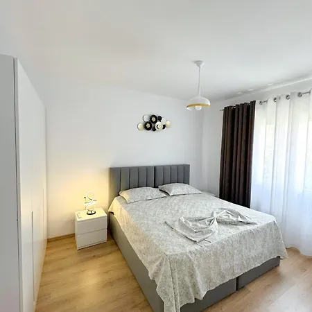 Aparthotel In Center 3*